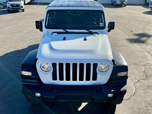 Used 2020 Jeep Gladiator Sport w/ Quick Order Package 24S image 11