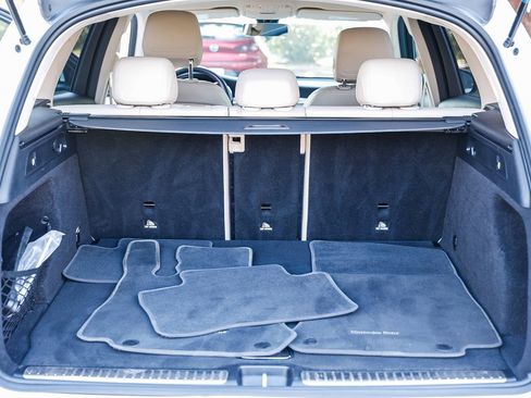 Used 2021 Mercedes-Benz GLC 300 4MATIC image 25