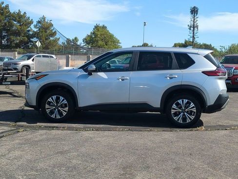 Used 2023 Nissan Rogue SV AWD/4WD image 5