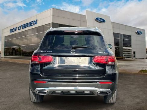 Used 2022 Mercedes-Benz GLC 300 4MATIC image 4