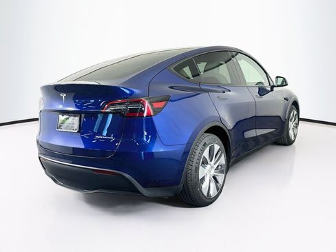Used 2023 Tesla Model Y Long Range AWD/4WD image 9