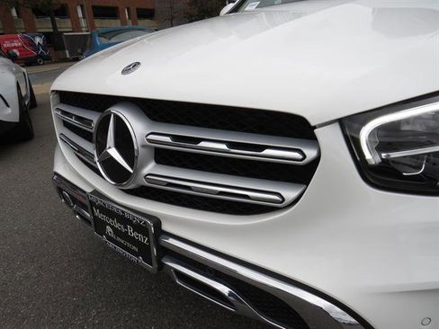 Used 2021 Mercedes-Benz GLC 300 4MATIC image 24