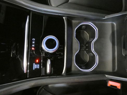 Used 2024 Jeep Grand Cherokee Limited image 17