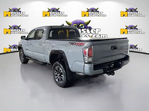 Used 2021 Toyota Tacoma image 6