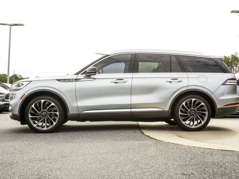 Used 2020 Lincoln Aviator Reserve w/ Equipment Group 202A AWD/4WD image 9