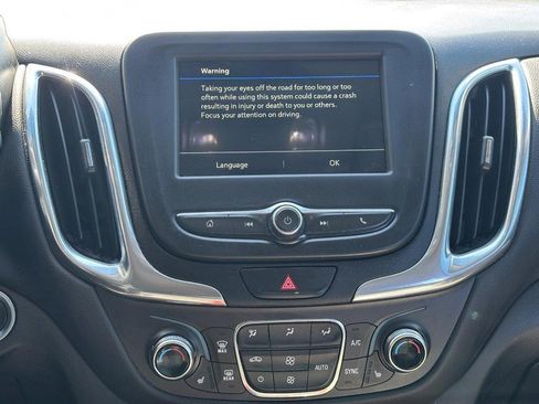 Used 2019 Chevrolet Equinox LT FWD image 16