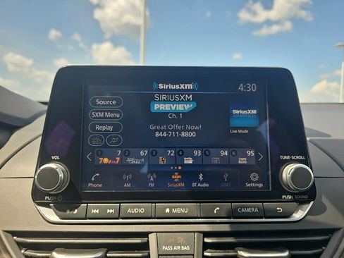 Used 2025 Nissan Altima 2.5 SV FWD image 36