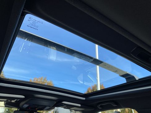 New 2025 Subaru Forester Limited image 36