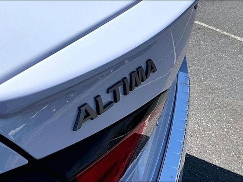 Used 2023 Nissan Altima 2.5 SR image 25