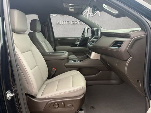 Used 2024 Chevrolet Tahoe Z71 w/ Luxury Package AWD/4WD image 24
