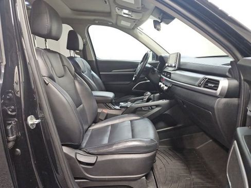 Used 2020 Kia Telluride S w/ S 8 Passenger Seating Package AWD/4WD image 32