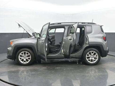 Used 2019 Jeep Renegade Latitude FWD image 54