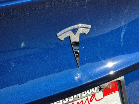 Used 2018 Tesla Model 3 Long Range image 24