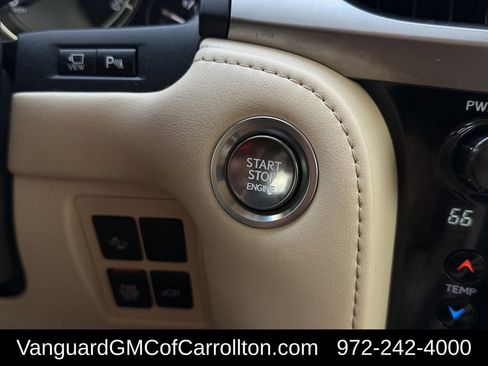 Used 2020 Lexus LX 570 4WD w/ Luxury Package image 25