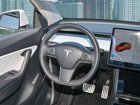 Used 2021 Tesla Model Y Performance AWD/4WD image 20