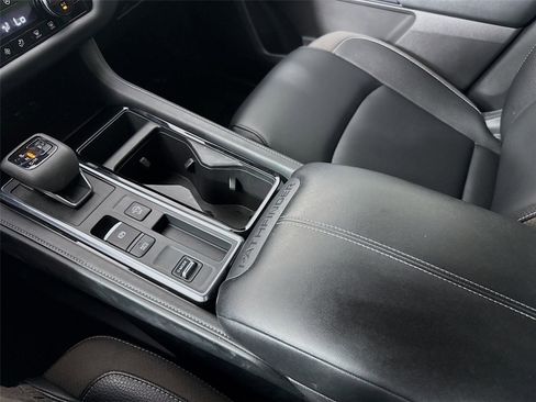 Used 2023 Nissan Pathfinder SL w/ SL Premium Package FWD image 8