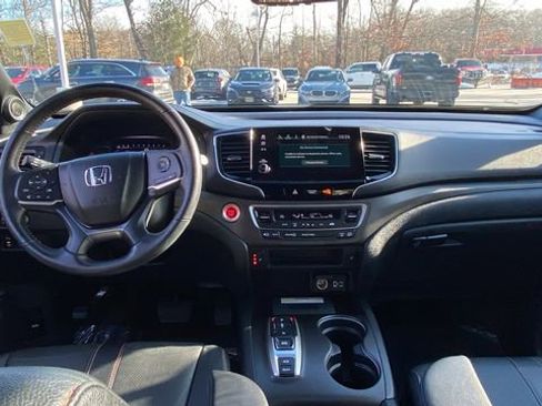 Used 2023 Honda Passport TrailSport image 14