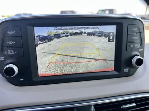 Used 2020 Hyundai Santa Fe SEL w/ Convenience Package image 21
