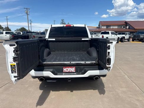 Used 2025 RAM 1500 Laramie w/ Sport Appearance Package AWD/4WD image 9