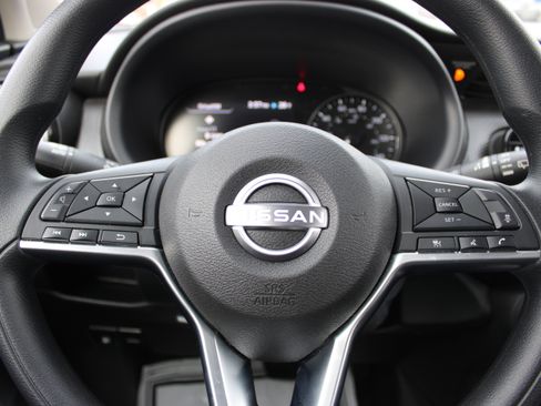 Certified 2024 Nissan Kicks SV image 22