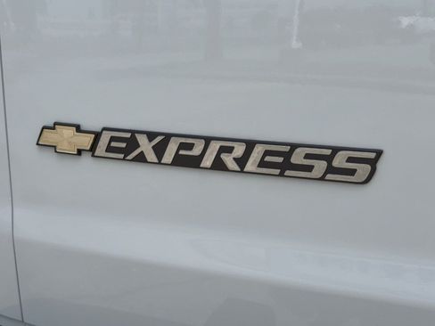 Certified 2025 Chevrolet Express 2500 w/ Driver Convenience Package RWD image 32