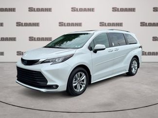 Used 2025 Toyota Sienna XLE w/ XLE Plus Package AWD/4WD video 1