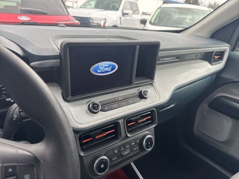 Used 2024 Ford Maverick XLT image 11