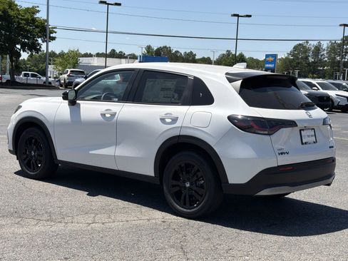 New 2026 Honda HR-V Sport image 3