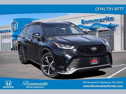 Used 2021 Toyota Highlander XSE image 1