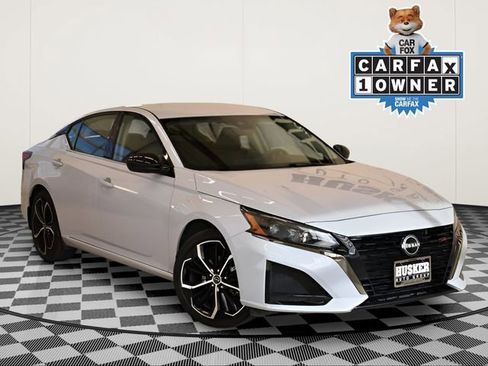 Used 2025 Nissan Altima 2.5 SR FWD image 1