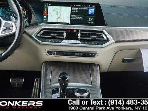 Used 2022 BMW X5 xDrive40i w/ M Sport Package image 43