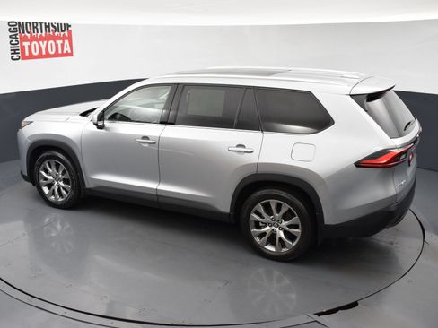 Used 2024 Toyota Grand Highlander AWD Hybrid image 30