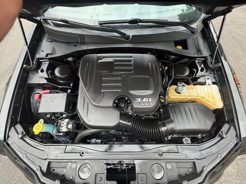 Used 2016 Chrysler 300 C AWD/4WD image 11