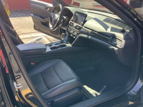 Used 2018 Honda Accord Sport image 25