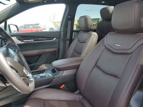 Certified 2023 Cadillac XT6 Premium Luxury w/ Technology Package AWD/4WD image 5