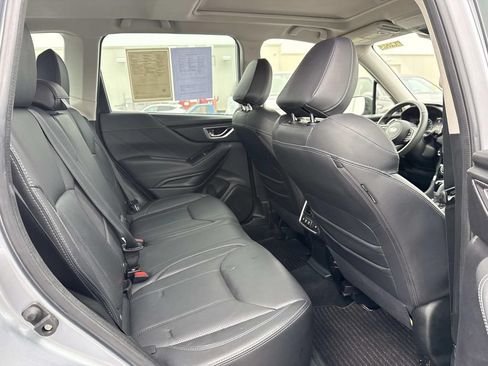 Used 2023 Subaru Forester Touring w/ Popular Package #2 AWD/4WD image 14