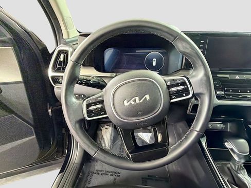 Used 2023 Kia Sorento SX AWD/4WD image 13