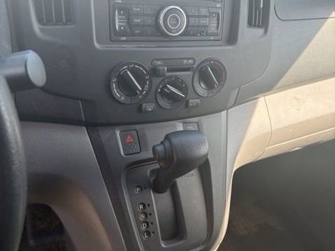 Used 2015 Chevrolet City Express LT image 6