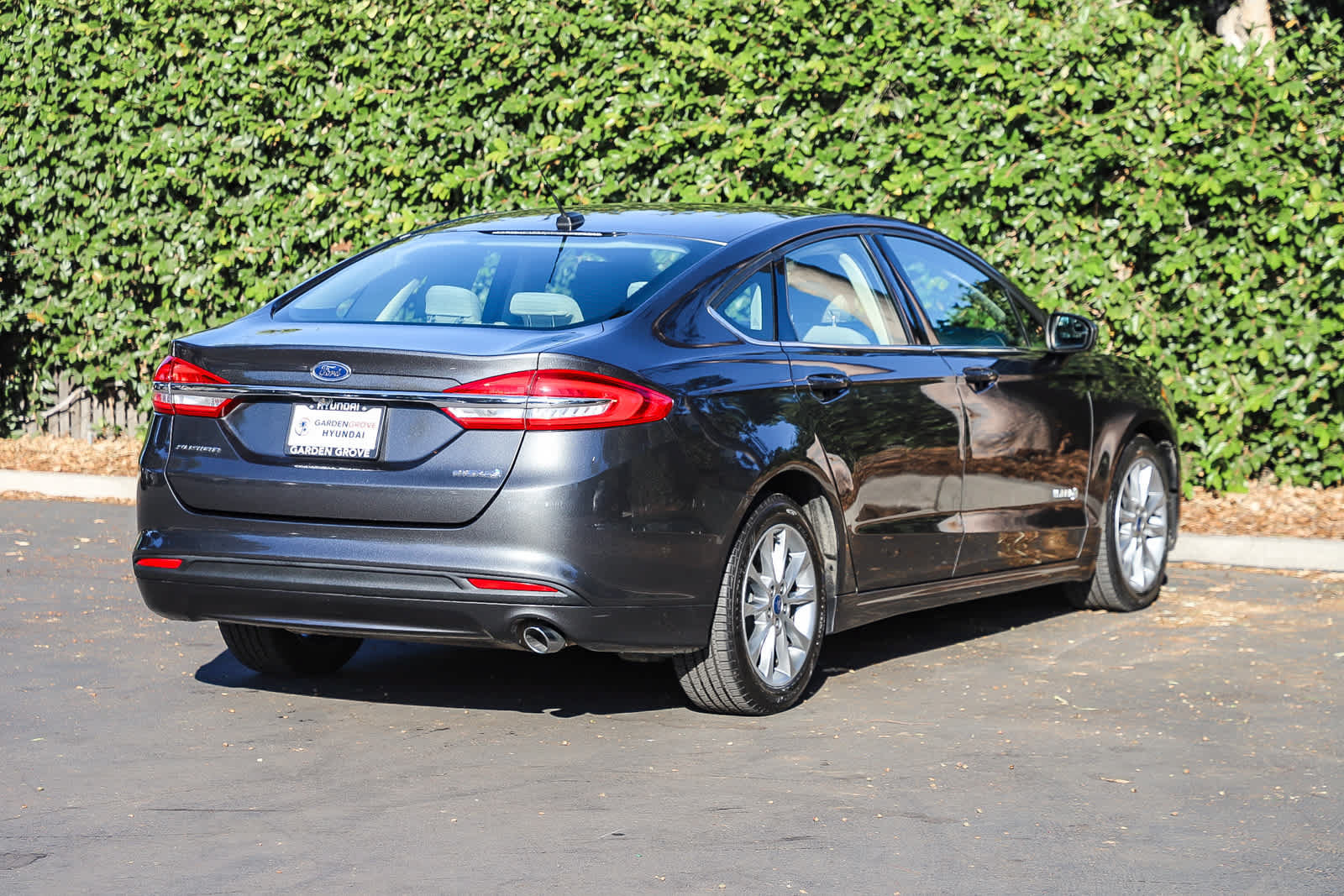 Used 2017 Ford Fusion S FWD image 5