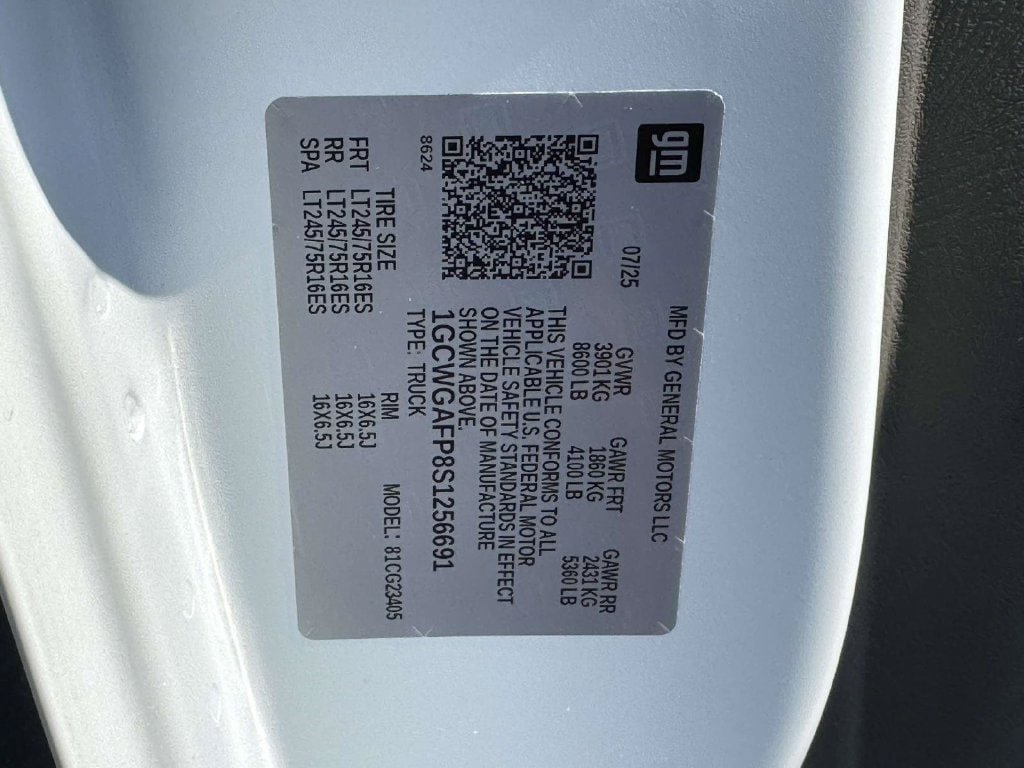Used 2025 Chevrolet Express 2500 w/ Driver Convenience Package RWD image 28