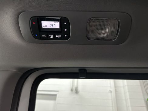 Used 2022 Honda Odyssey Elite image 33