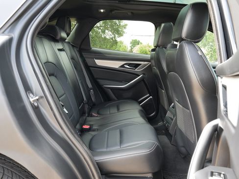 Used 2026 Jaguar F-PACE R-Dynamic S AWD/4WD image 23