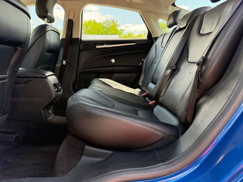 Used 2017 Ford Fusion Titanium FWD image 19