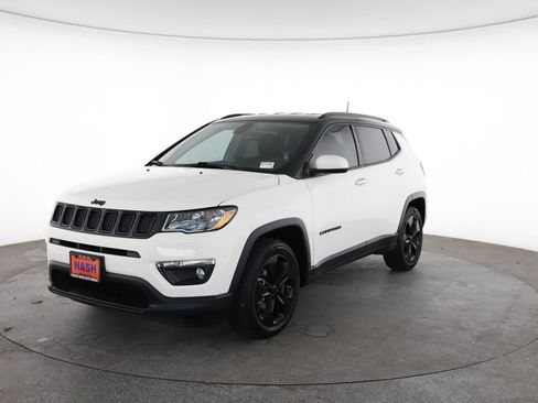 Used 2019 Jeep Compass Latitude FWD image 5