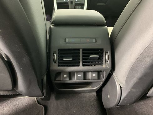 Used 2020 Land Rover Discovery Sport HSE R-Dynamic AWD/4WD image 32