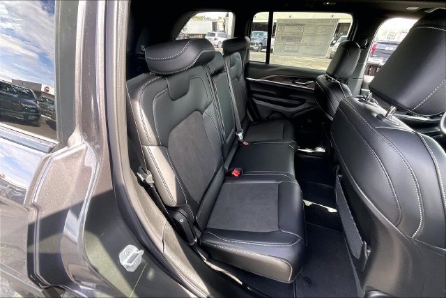 New 2026 Jeep Grand Cherokee 4WD image 27