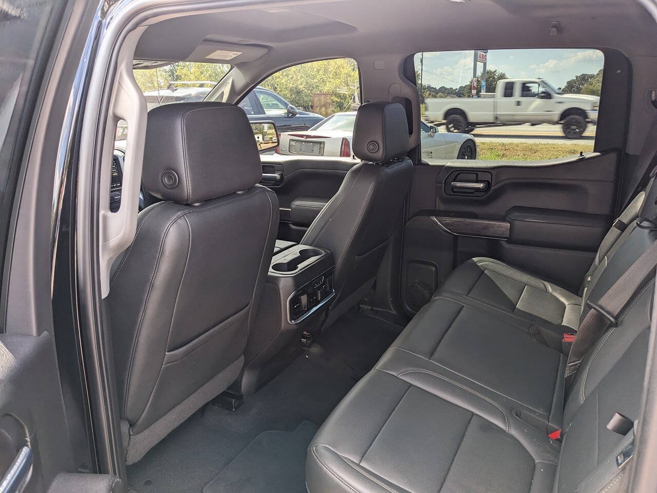 Used 2021 Chevrolet Silverado 1500 LTZ w/ LTZ Convenience Package II AWD/4WD image 8