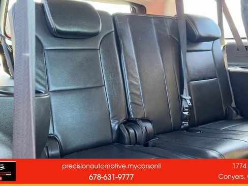 Used 2016 Chevrolet Suburban LS image 16