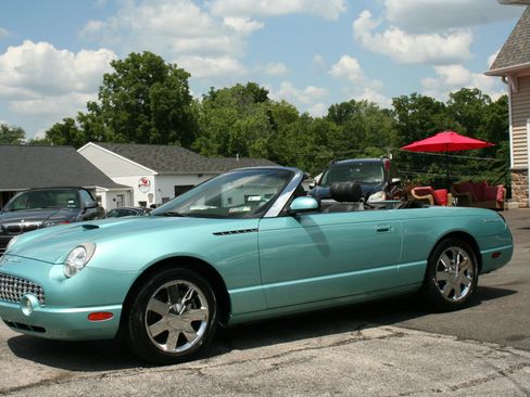 Used 2002 Ford Thunderbird RWD image 1