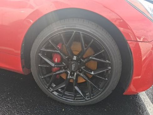 Used 2013 Hyundai Genesis 3.8 RWD image 5